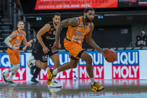 官方：新世俱杯冠军奖金为1.25亿美元；不同大洲的俱乐部可获奖金不同.